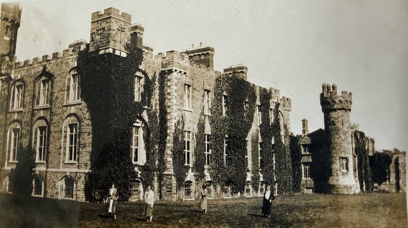 The Jones family at Castlefreke. Image from the Damery Family album