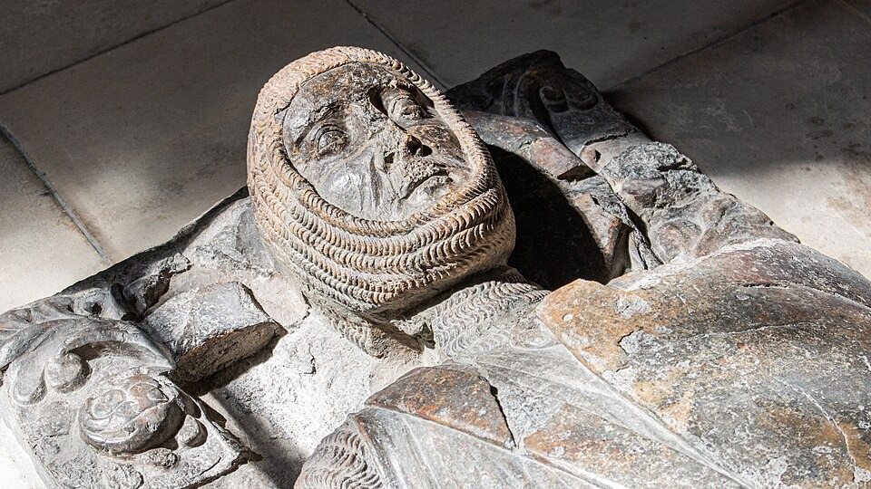 The effigy of William Marshal, 1st Earl of Pembroke, in Temple Church, London, where he was buried in 1219 as a Templar. Image: Wikimedia Commons